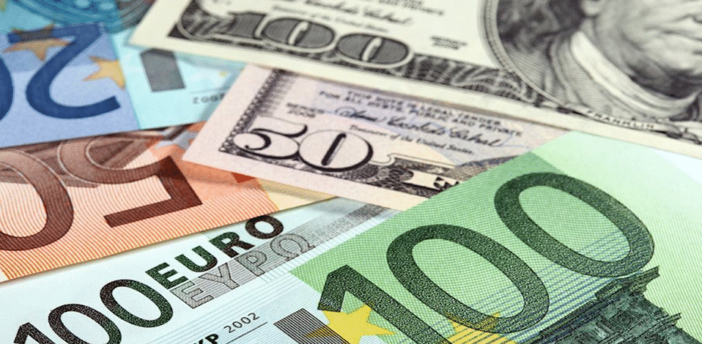 EUR/USD Strengthens as Risk Sentiment Improves and US Dollar Softens